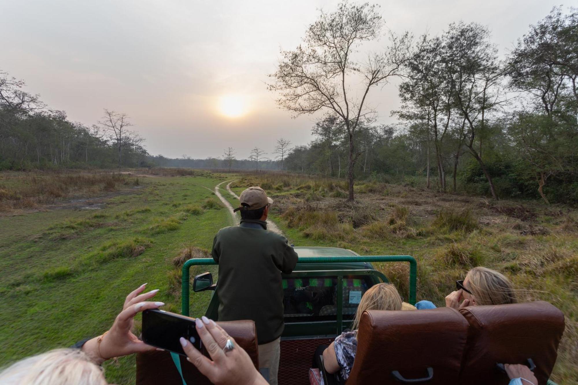 Sanctuary Chitwan National Park Читван Экстерьер фото